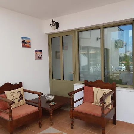 Apartman Yialos *